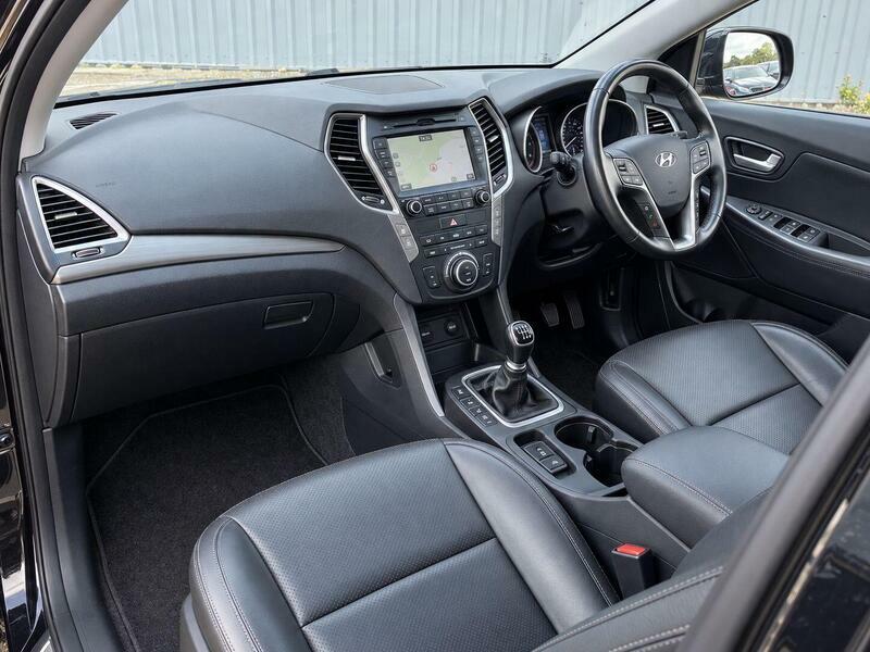 Hyundai Santa Fe 2.2 Crdi Blue Drive Premium Suv Black #6