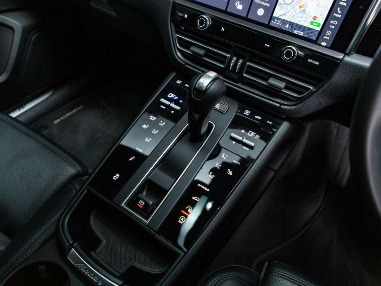 Porsche Macan S Pdk Black #17