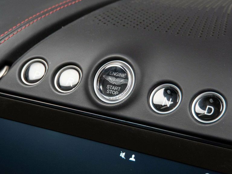 Aston Martin DBX Estate Black #27