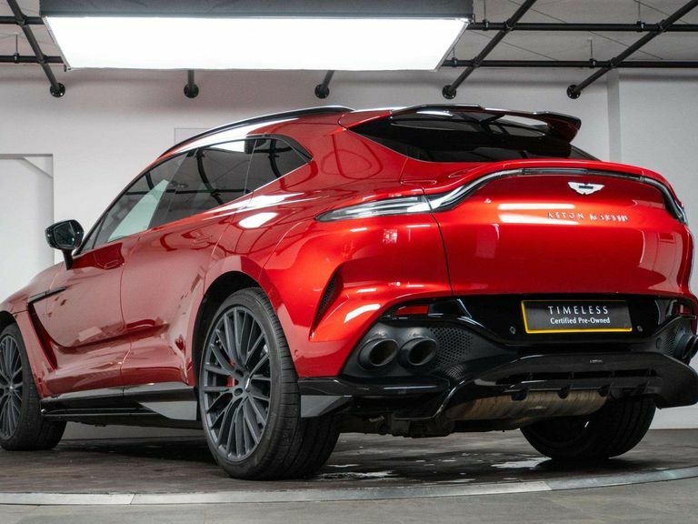 Aston Martin DBX Estate Black #31