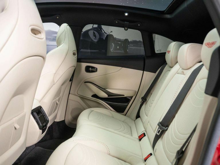 Aston Martin DBX Estate Black #35