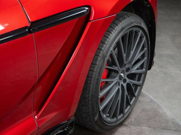 Aston Martin DBX Estate Black #9