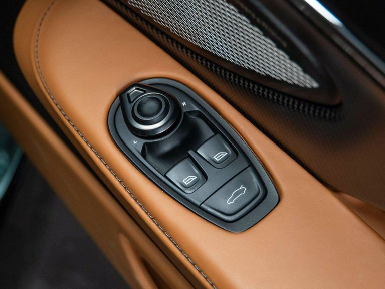 Aston Martin DB12 4.0 V8 Euro 6 Ss Grey #37