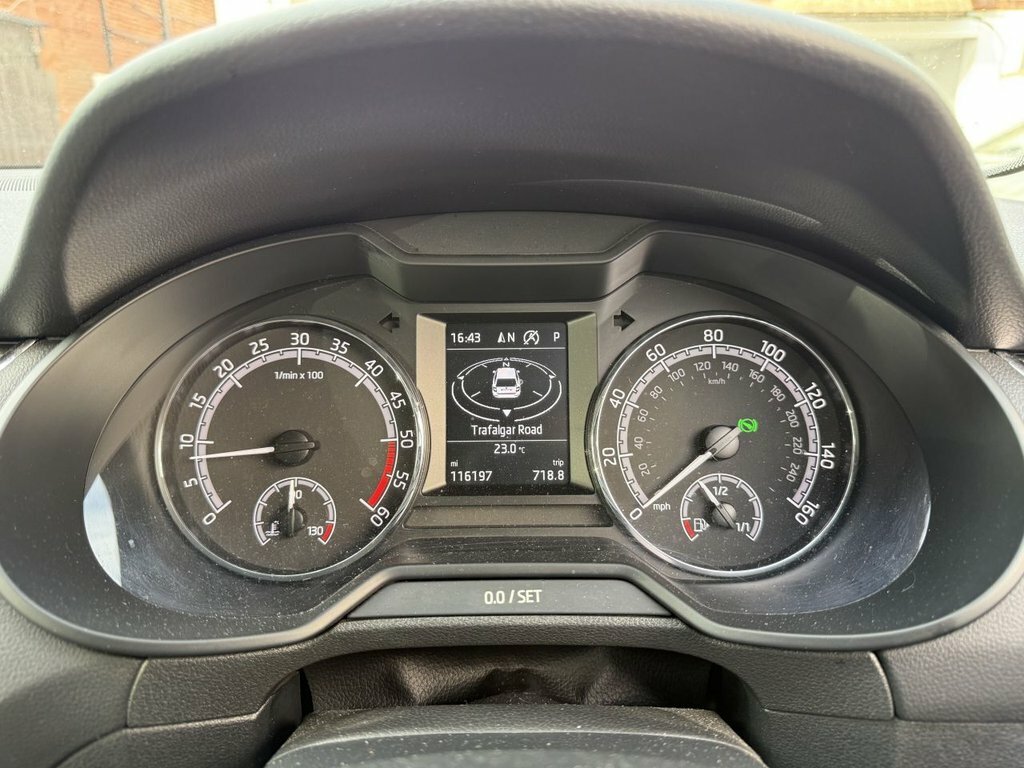 Skoda Octavia Hatchback Red #7