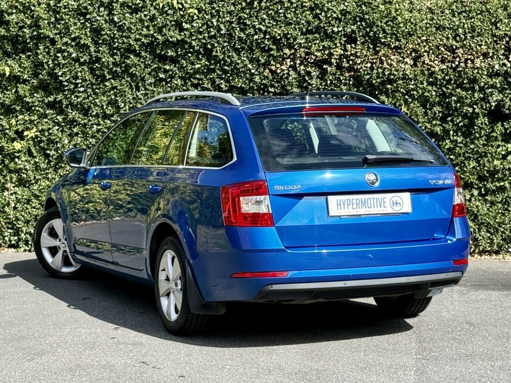 Skoda Octavia 1L Se Technology CX67UFP Blue #5