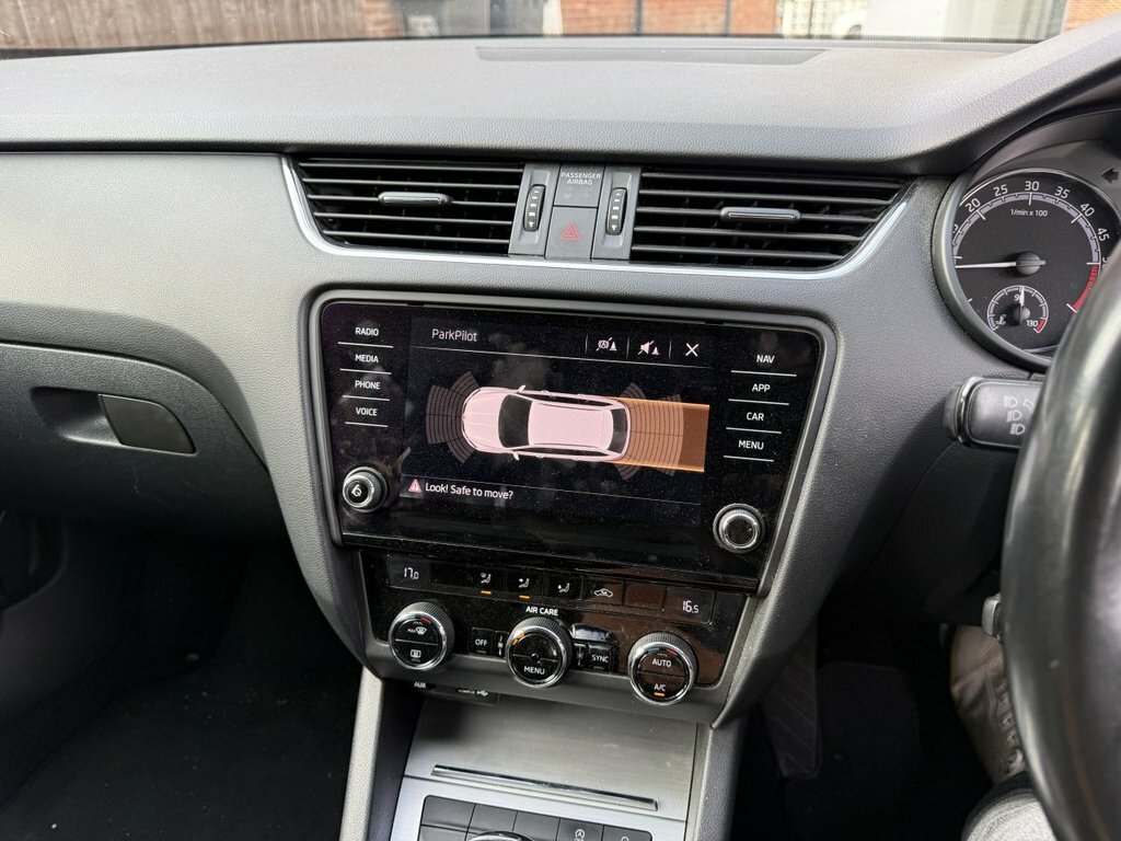 Skoda Octavia Hatchback Red #14