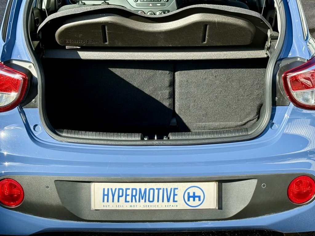 Hyundai I10 Se White #9