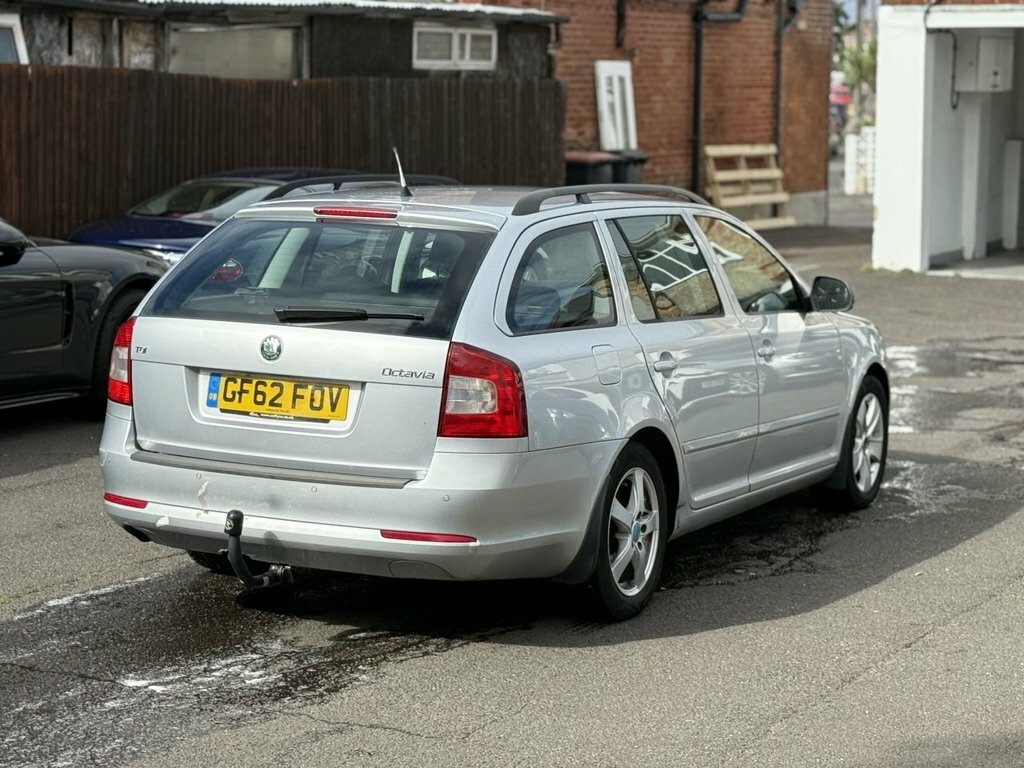 Skoda Octavia 1L Se Silver #3