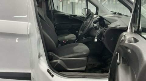 Ford Transit Courier 1.5 Tdci 75 White #4