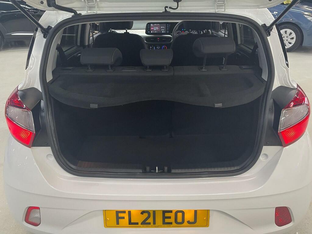 Hyundai I10 Hatchback Silver #10