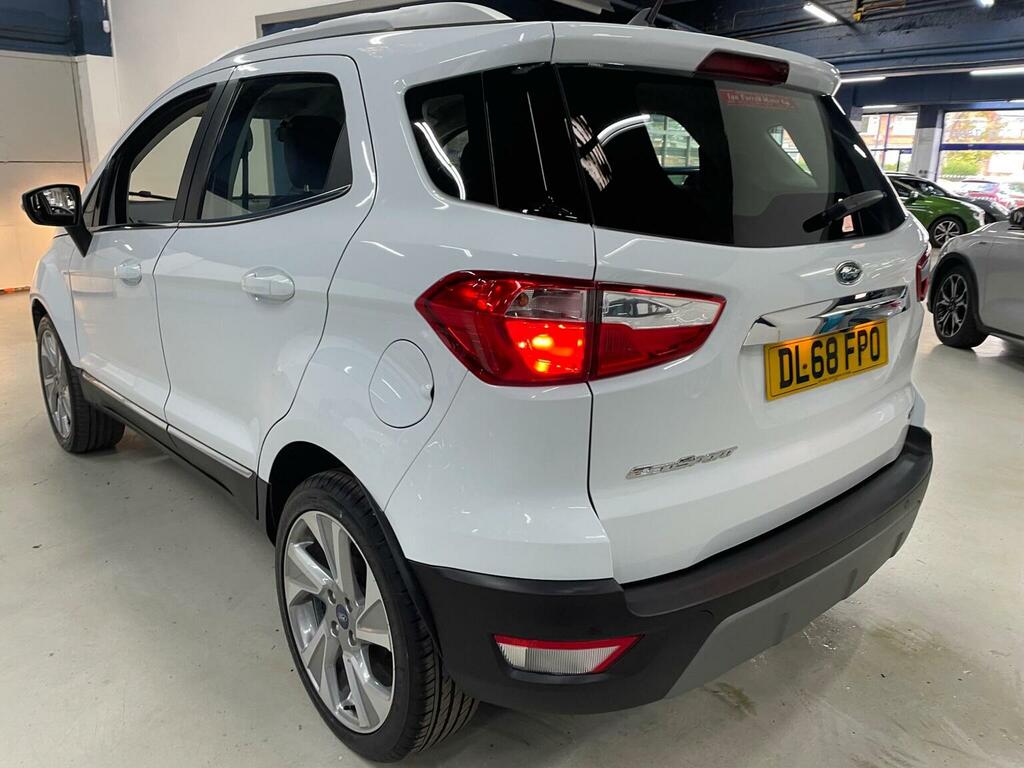 Ford Ecosport White #7