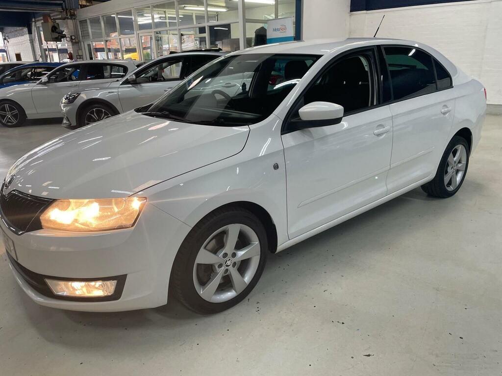 Skoda Rapid Hatchback 1.4 Tsi Elegance Dsg Euro 5 201414 White #3