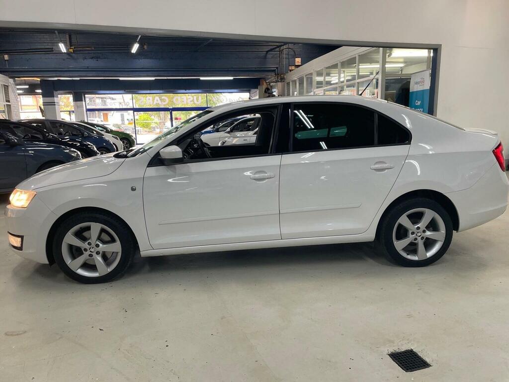 Skoda Rapid Hatchback 1.4 Tsi Elegance Dsg Euro 5 201414 White #4
