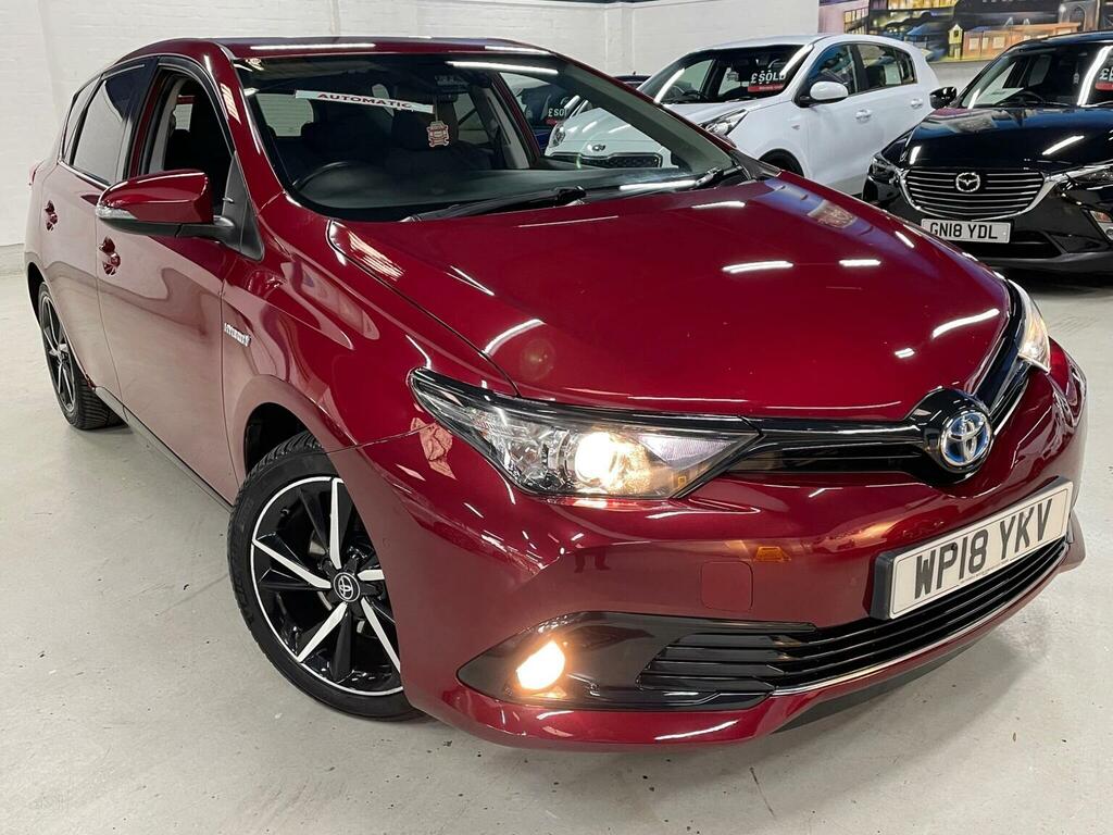 Toyota Auris Hatchback 1.8 Vvt-h Design Cvt Euro 6 Ss 2 Red