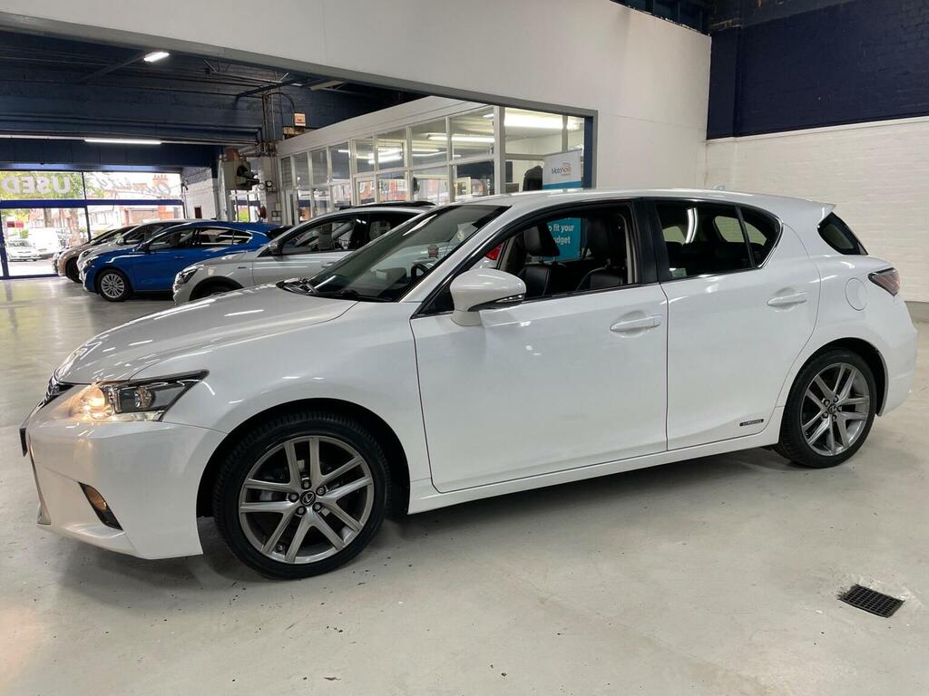 Lexus CT Hatchback 1.8 200H Executive Edition Cvt Euro 6 S White #4