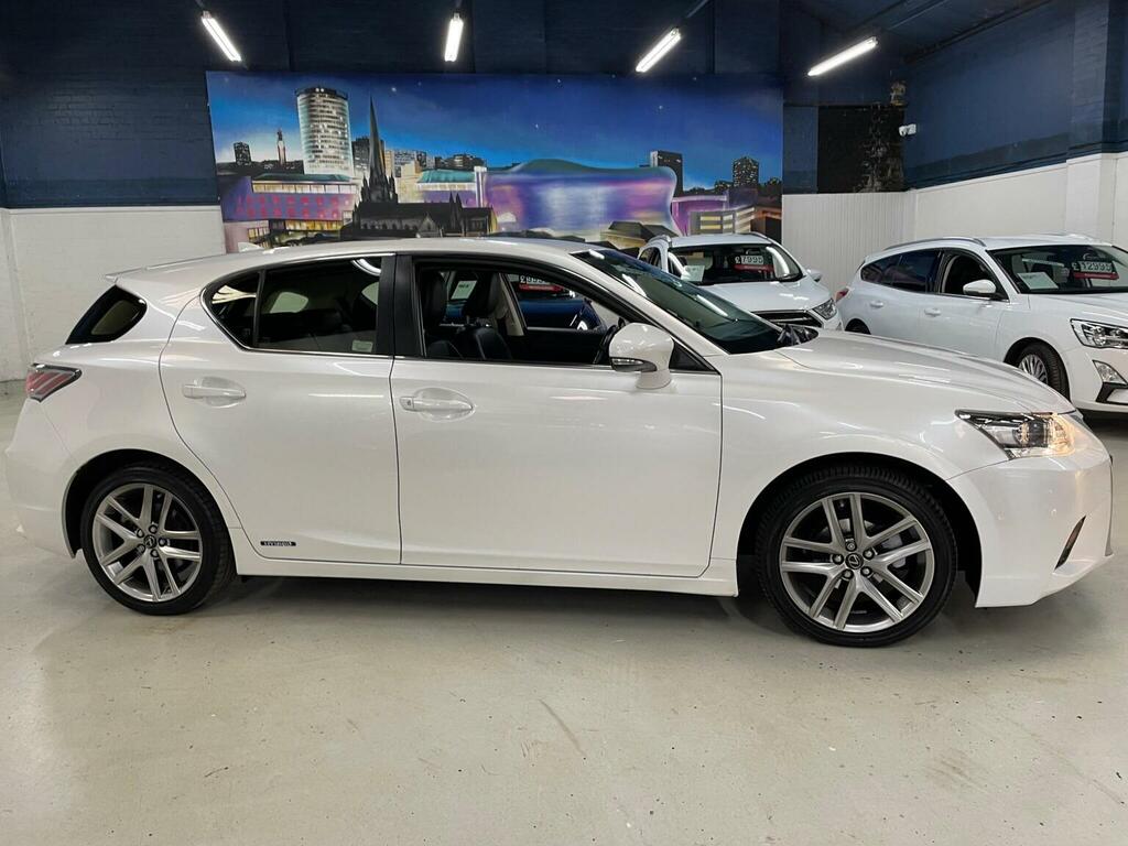 Lexus CT Hatchback 1.8 200H Executive Edition Cvt Euro 6 S White #2