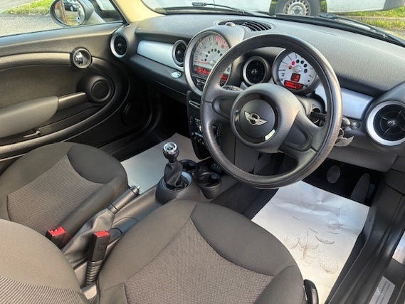 Mini Hatch 1.6 Cooper D Hatchback Euro 5 S Red #10