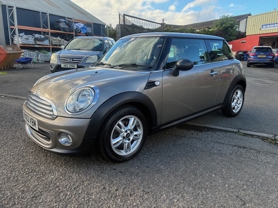 Mini Hatch 1.6 Cooper D Hatchback Euro 5 S Red #2