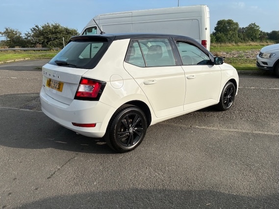 Skoda Fabia 1.0 Mpi Se White #4