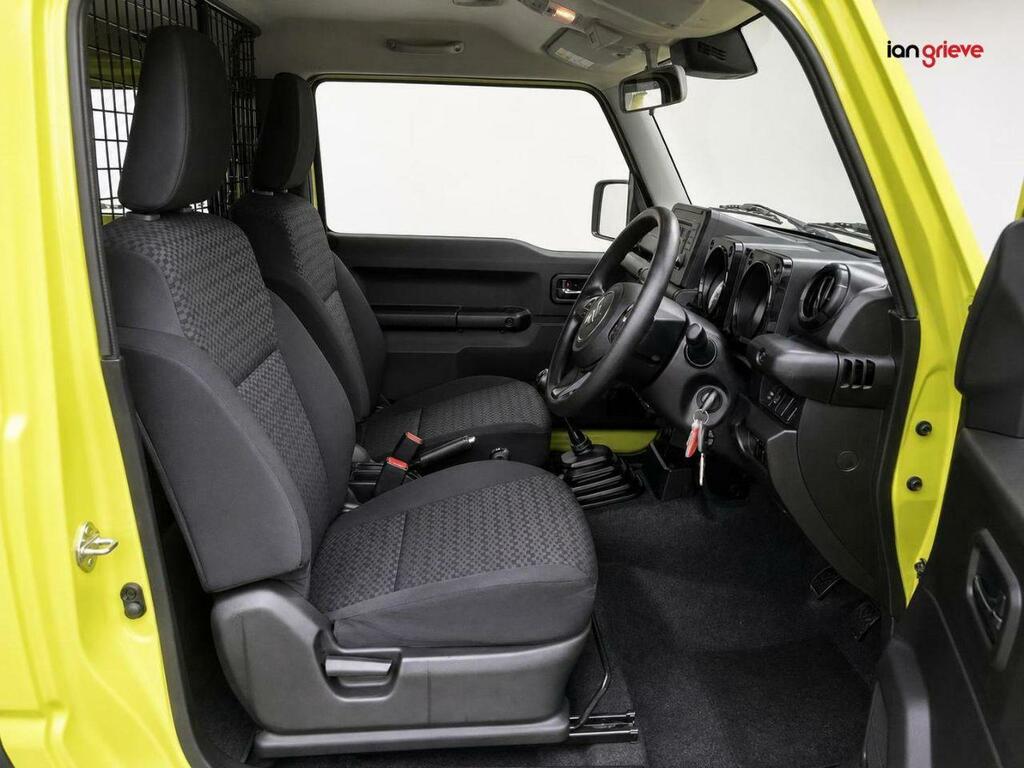 Suzuki Jimny Estate White #14