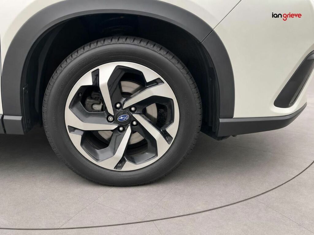 Subaru Forester 2.0I E-boxer Xe Premium Lineartronic White #5