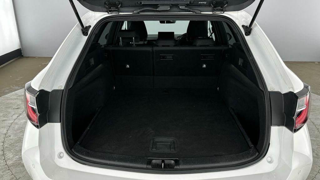 Suzuki Swace 1.8 Hybrid Ultra Cvt White #6