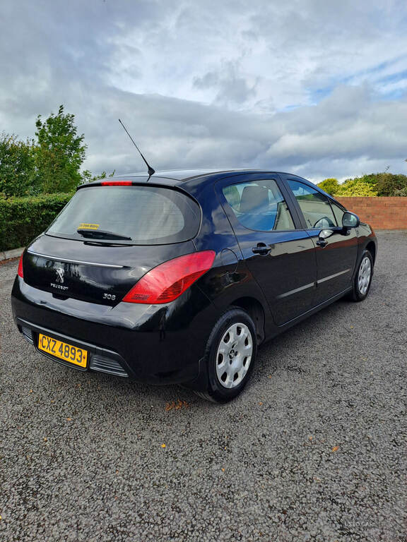 Peugeot 308 1.6 Hdi 92 Access Black #3