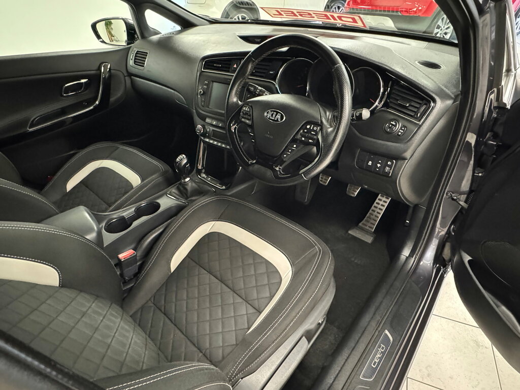Kia Ceed 1.6 Crdi Isg Gt-line White #9