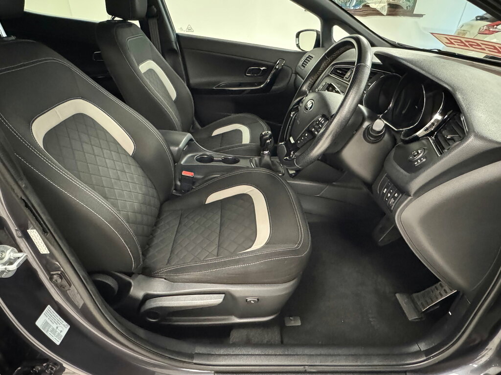 Kia Ceed 1.6 Crdi Isg Gt-line White #10