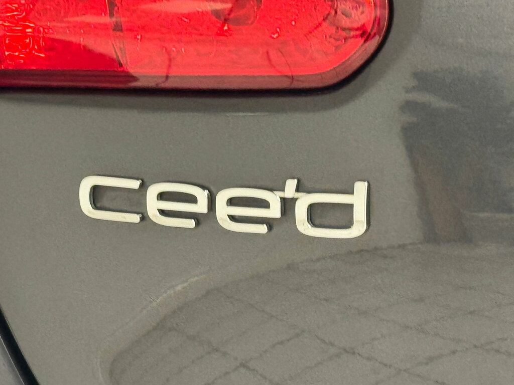 Kia Ceed 1.6 Crdi Isg Gt-line White #41
