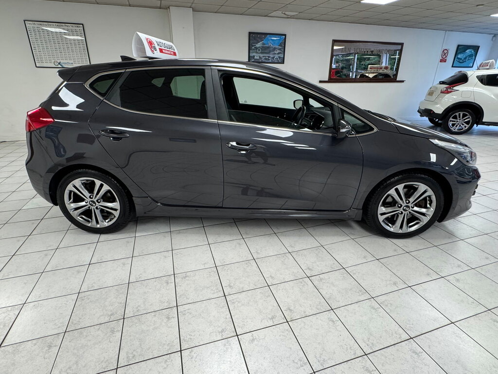 Kia Ceed 1.6 Crdi Isg Gt-line White #35