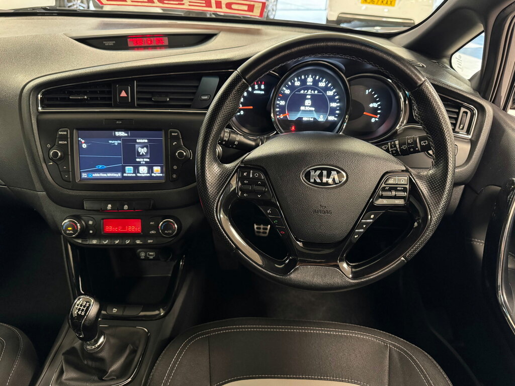 Kia Ceed 1.6 Crdi Isg Gt-line White #8