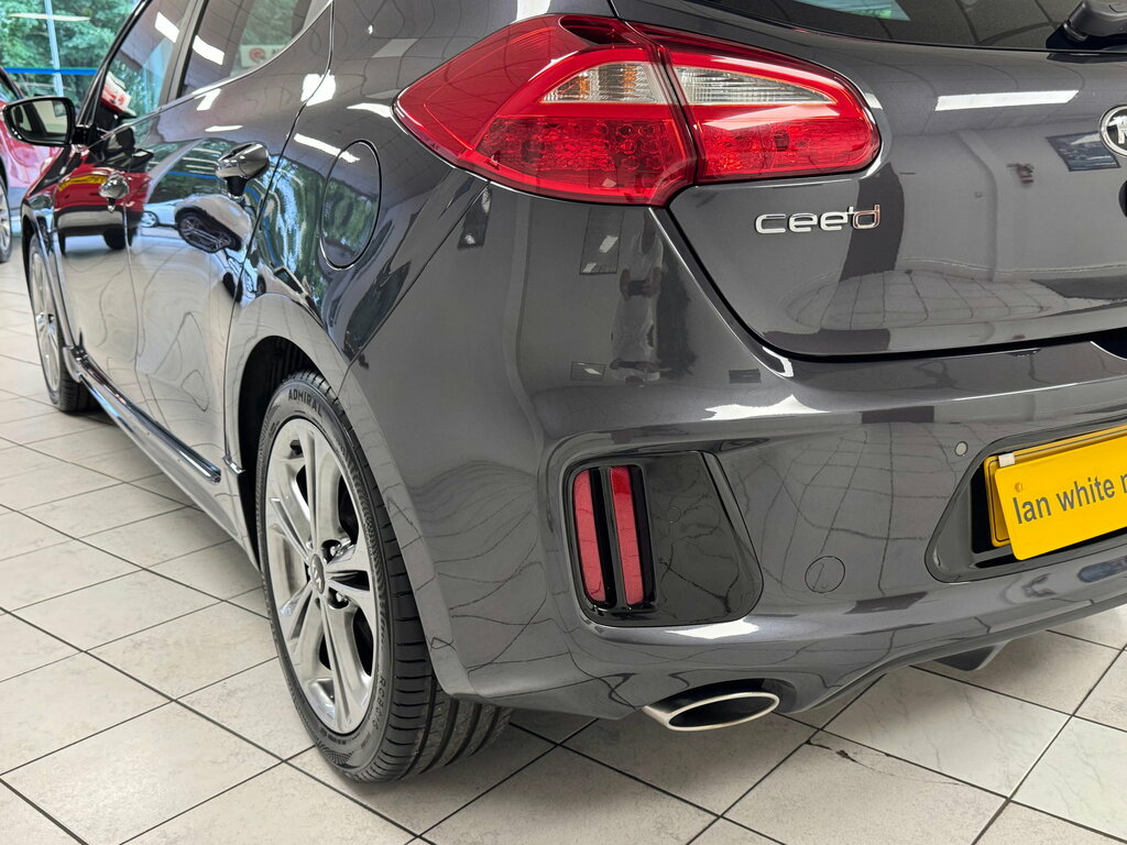Kia Ceed 1.6 Crdi Isg Gt-line White #39