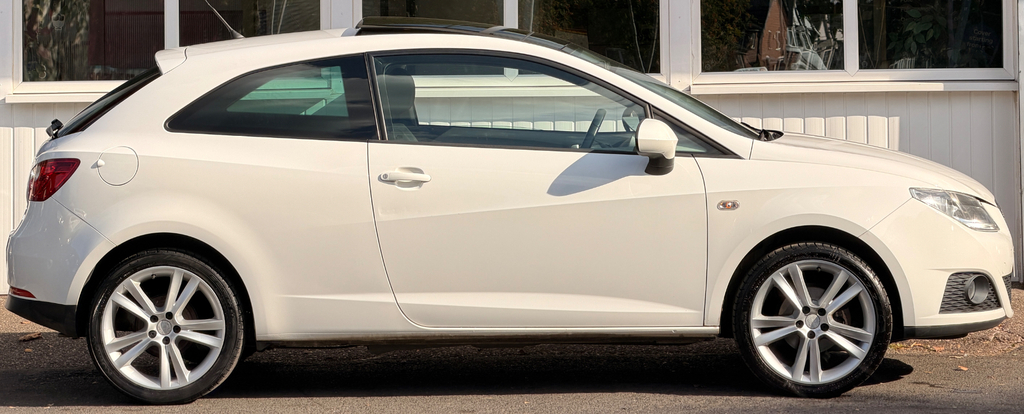 Seat Ibiza 1.4 16V Sport Coupe Euro 5 85 P White #4