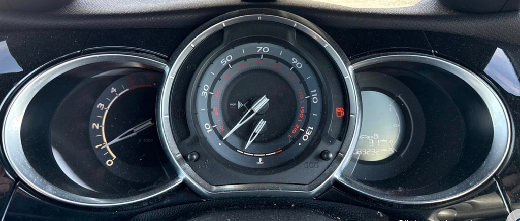 DS DS 3 1.6 Bluehdi Dstyle Nav Hatchback #6