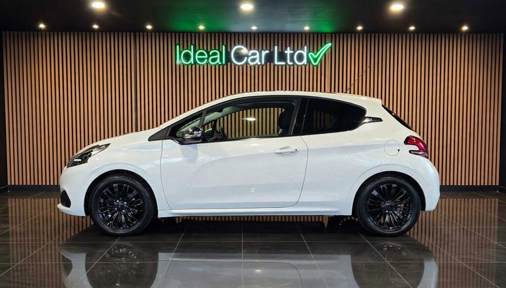 Peugeot 208 1.2 Puretech Allure Euro 6 White #4