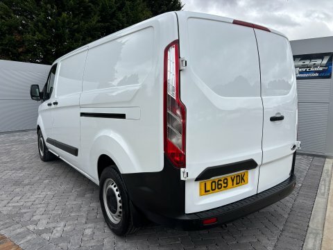 Ford Transit Custom 320 L2 Leader LO69YDK White #2