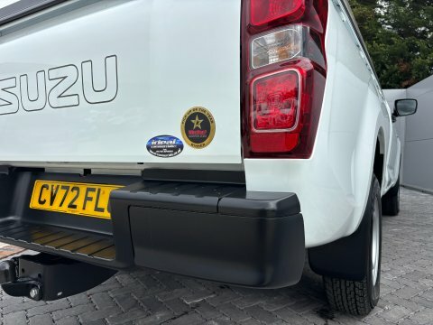 Isuzu D-Max 1.9 V-cross Double Cab 4X4 Black #17