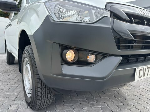 Isuzu D-Max 1.9 V-cross Double Cab 4X4 Black #16