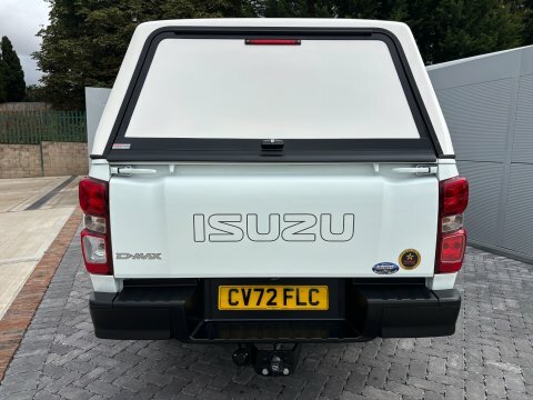 Isuzu D-Max 1.9 V-cross Double Cab 4X4 Black #8