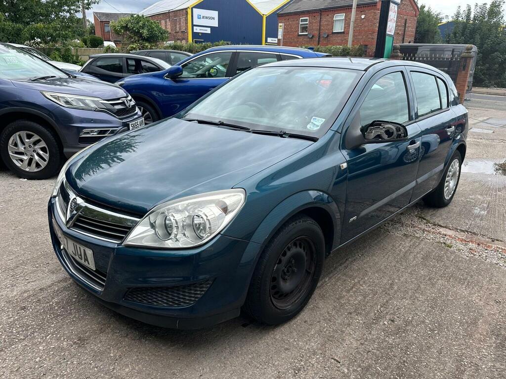 Vauxhall Astra Hatchback Black #2