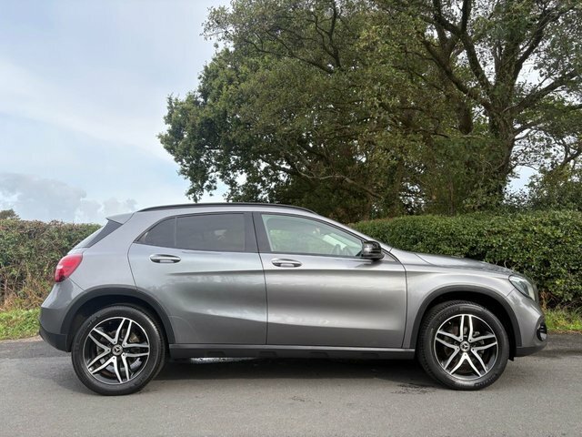 Mercedes-Benz GLA Class 1.6 Gla180 Urban Edition Suv Eur Grey #4
