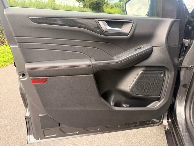 Ford Kuga 1.5 Ecoboost 150 St-line X Edition Black #50