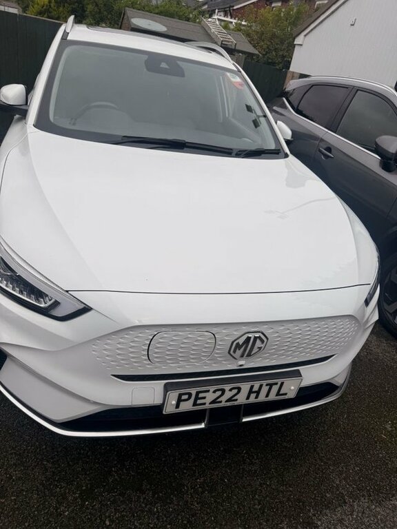 MG ZS 51.1Kwh Trophy Suv 176 Ps White