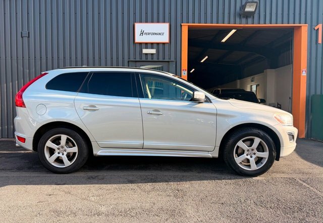 Volvo XC60 2.0 D3drive R-design Suv Euro 5 White #5