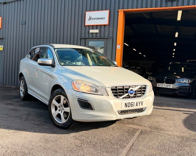 Volvo XC60 2.0 D3drive R-design Suv Euro 5 White #3
