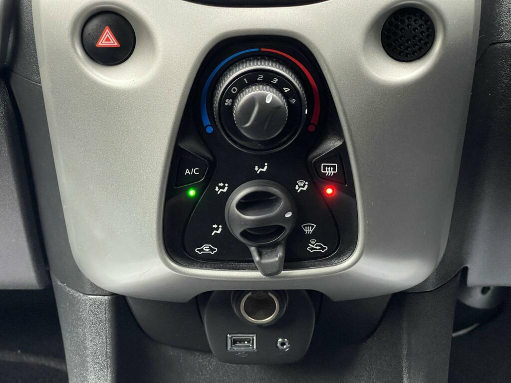 Peugeot 108 1.0L Active 68 Bhp #16