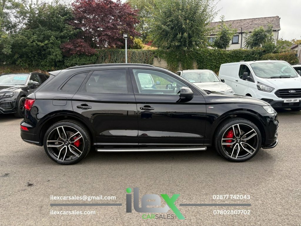 Audi Q5 2L S Line Black #4