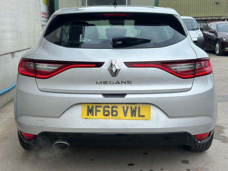 Renault Megane Hatchback 1.5 Dci Dynamique Nav Euro 6 Ss White #7