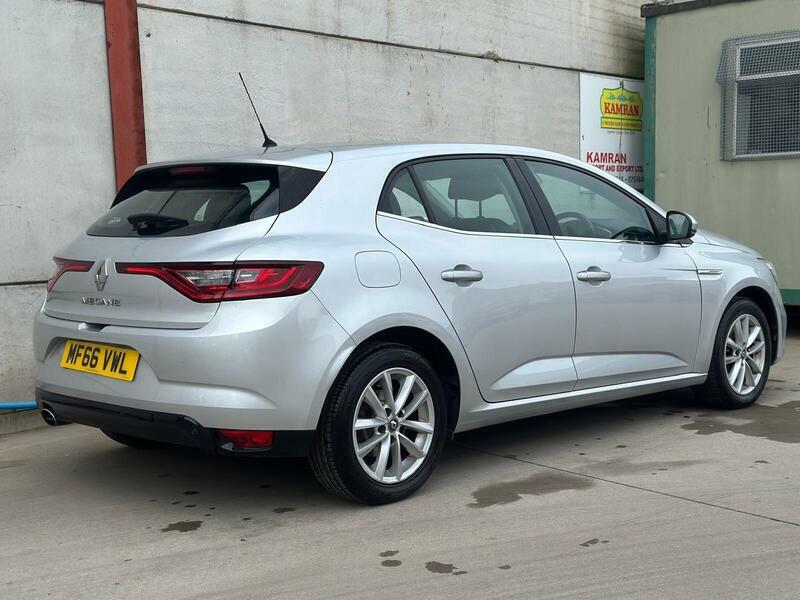 Renault Megane Hatchback 1.5 Dci Dynamique Nav Euro 6 Ss White #9